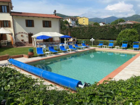 Villa con piscina tra Versilia e Cinque Terre